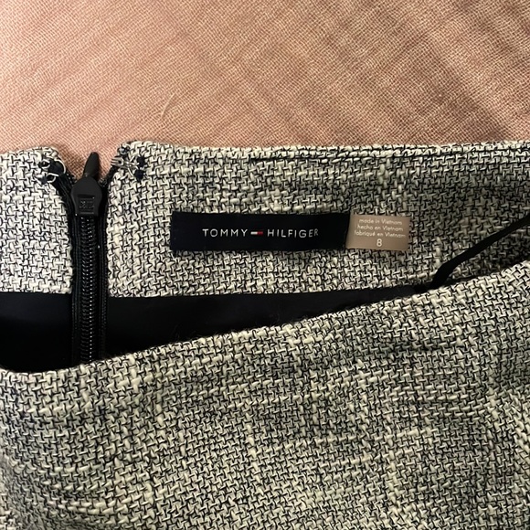 Tommy Hilfiger Grey Pencil Skirt - Picture 3 of 3